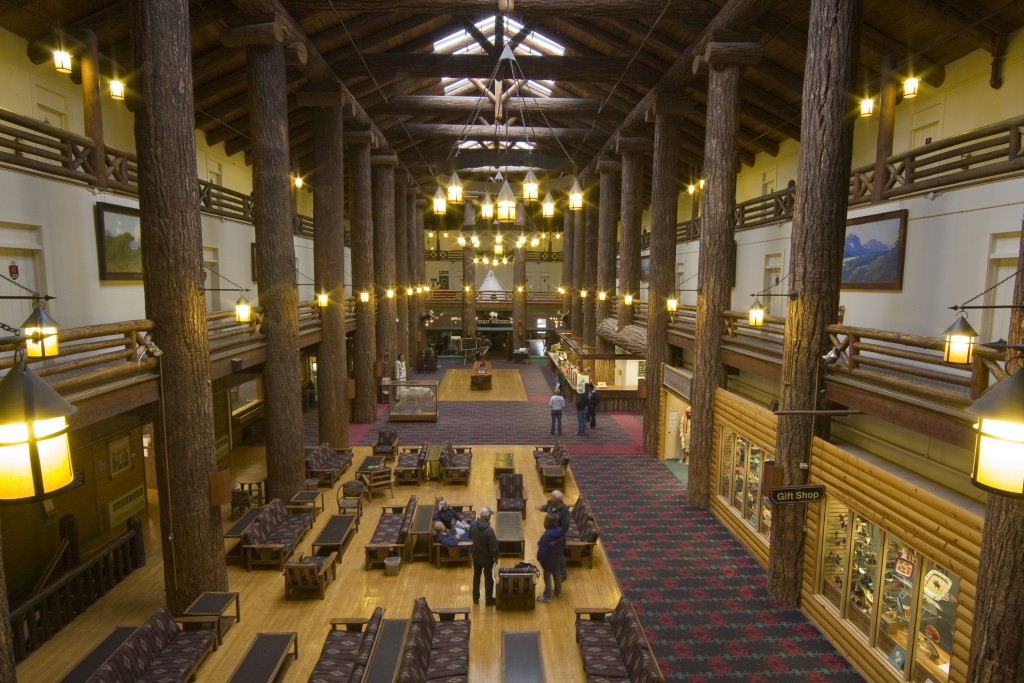 The lobby in Glacier Park Lodge.