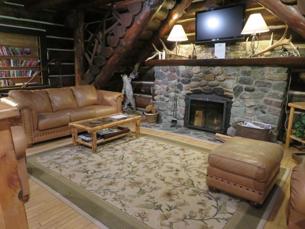 The cozy great room in the Historic Tamarack Lodge. Photo: Tamarack Lodge