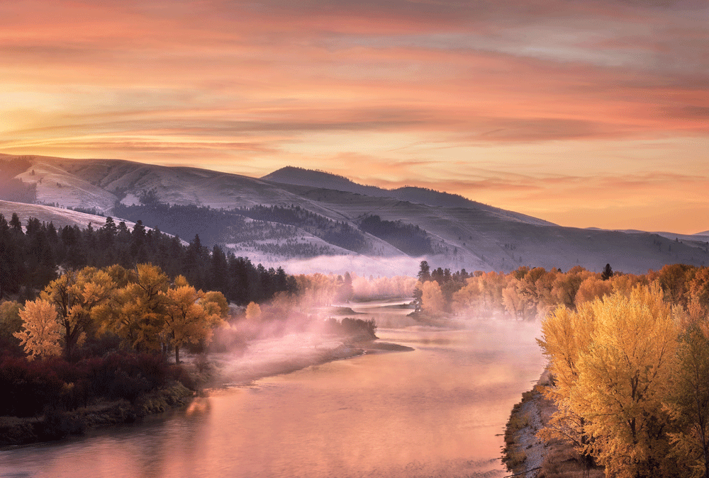 Colorful Autumn Road Trips in Western Montana