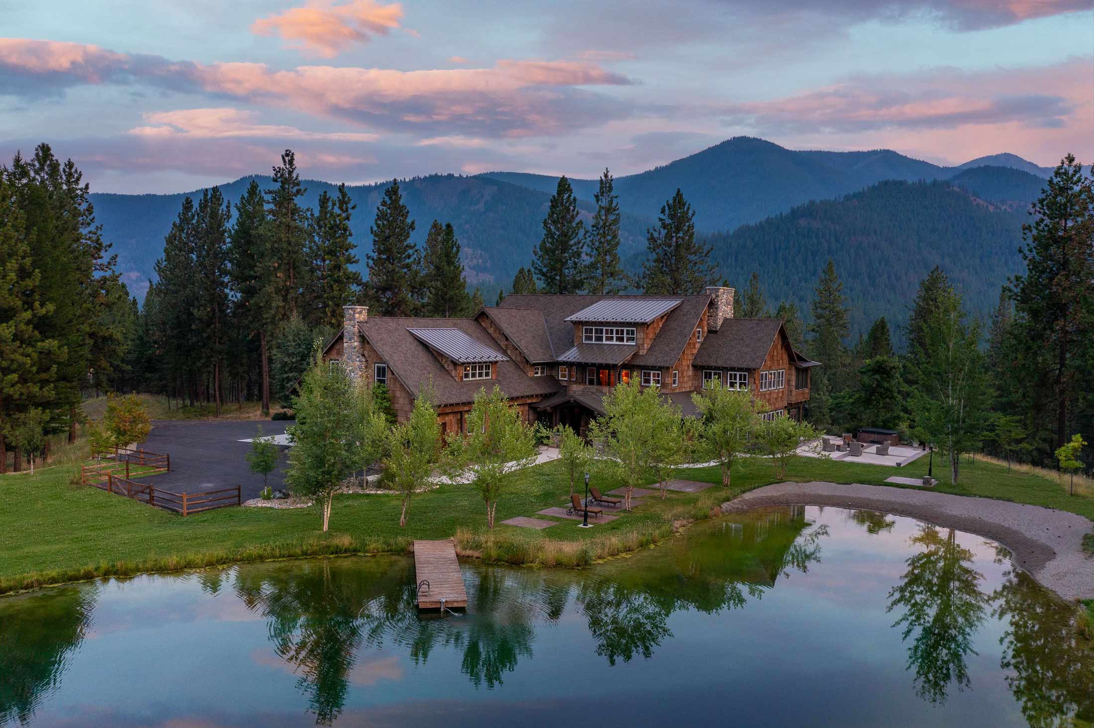 Guest Blog: Top 10 Reasons to Choose Alpine Falls Ranch for Your Next Corporate Retreat